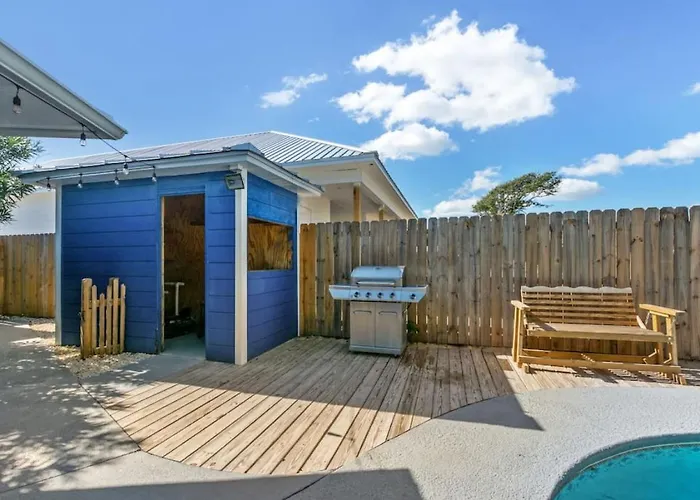 Blue Lagoon With Private Pool- Screened Porches Off Suites- 2 Blocks To Beach